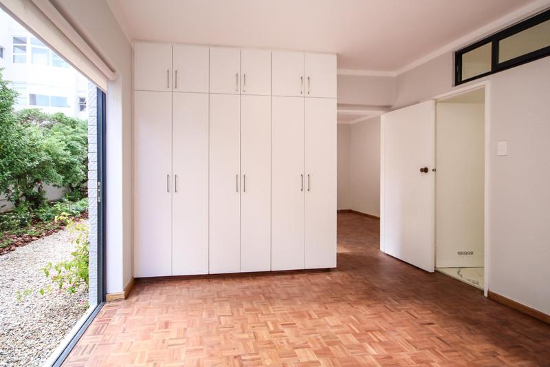 1 Bedroom Property for Sale in Mouille Point Western Cape